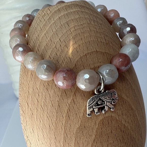 MYSTIC peach aventurine stretch bracelet - Picture 1 of 14
